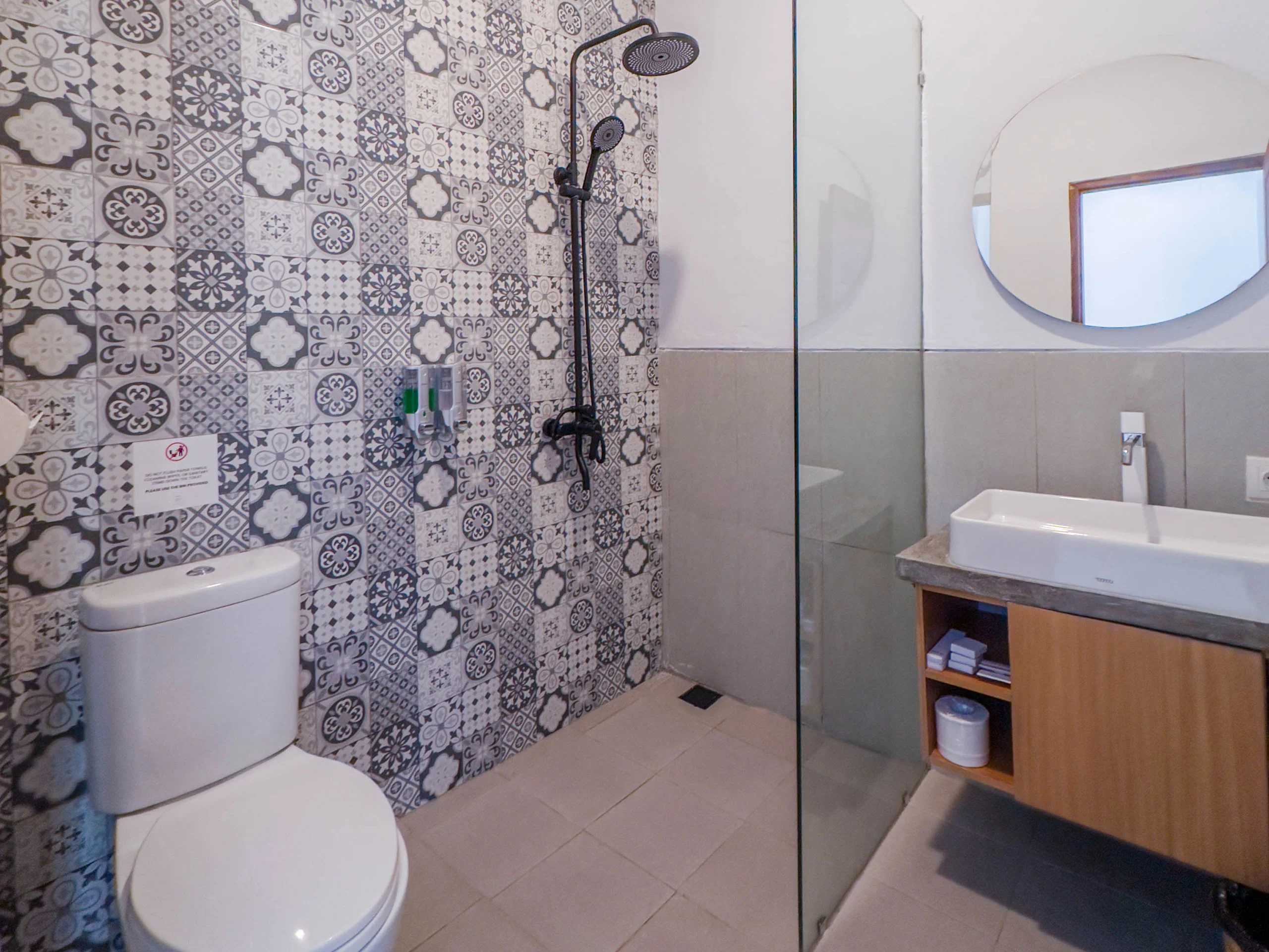 deluxe-bathroom-08042026-4