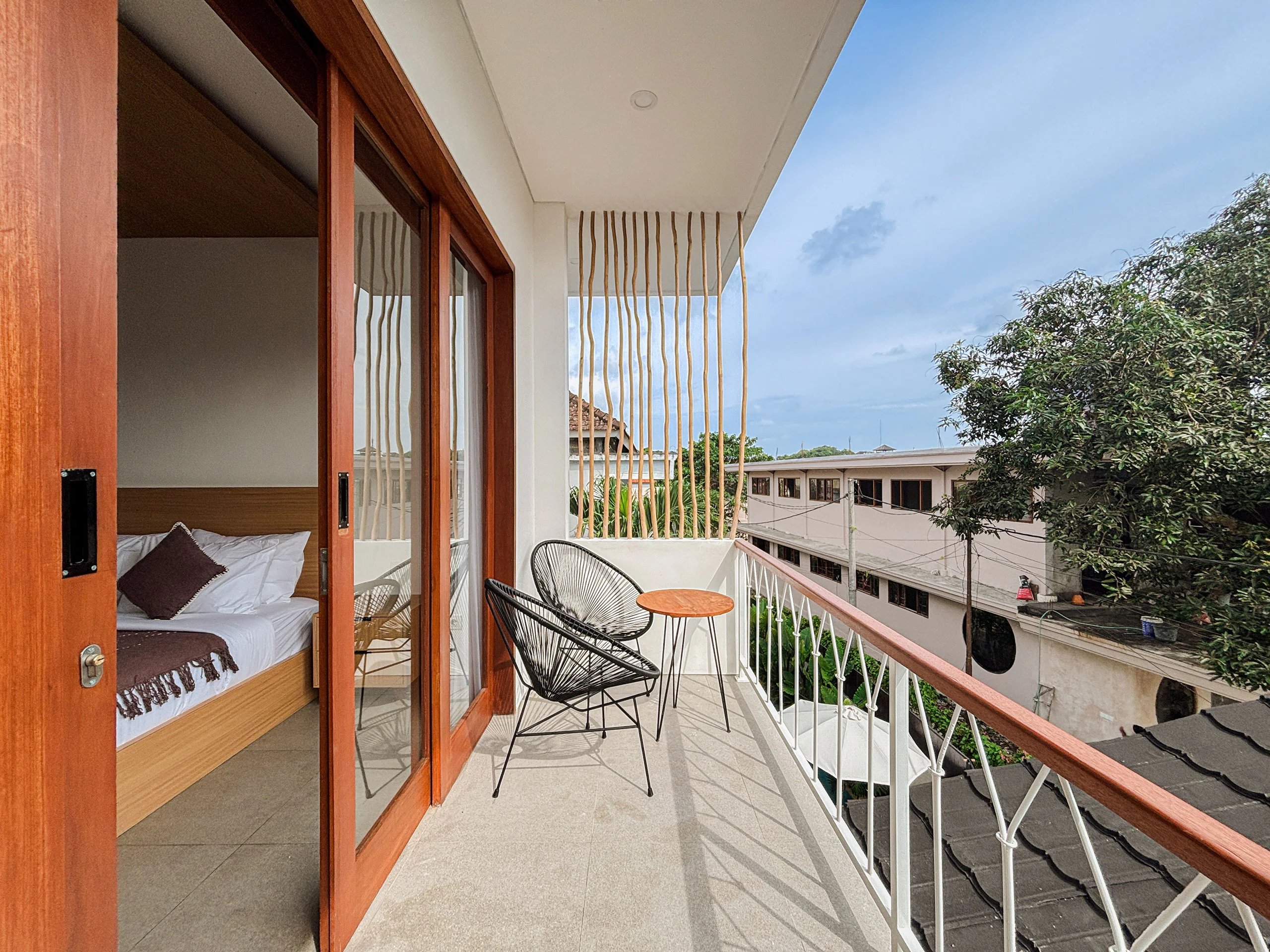 suite-balcony-08042026-5