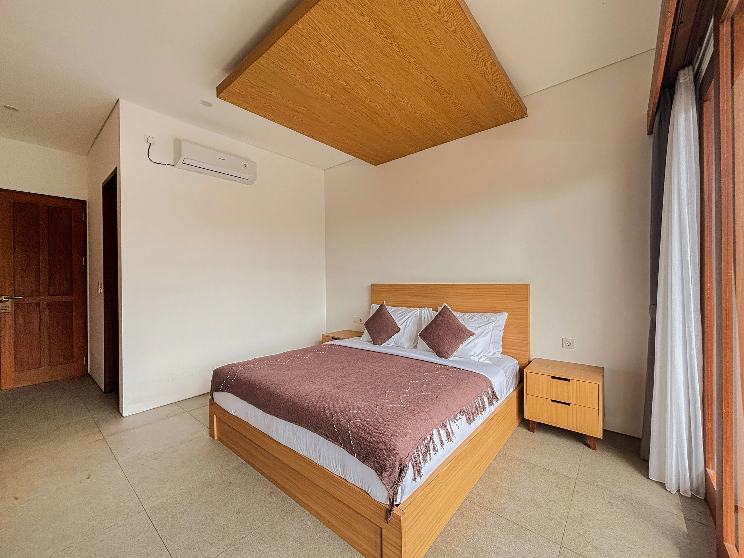 suite-bedroom-08042026-2