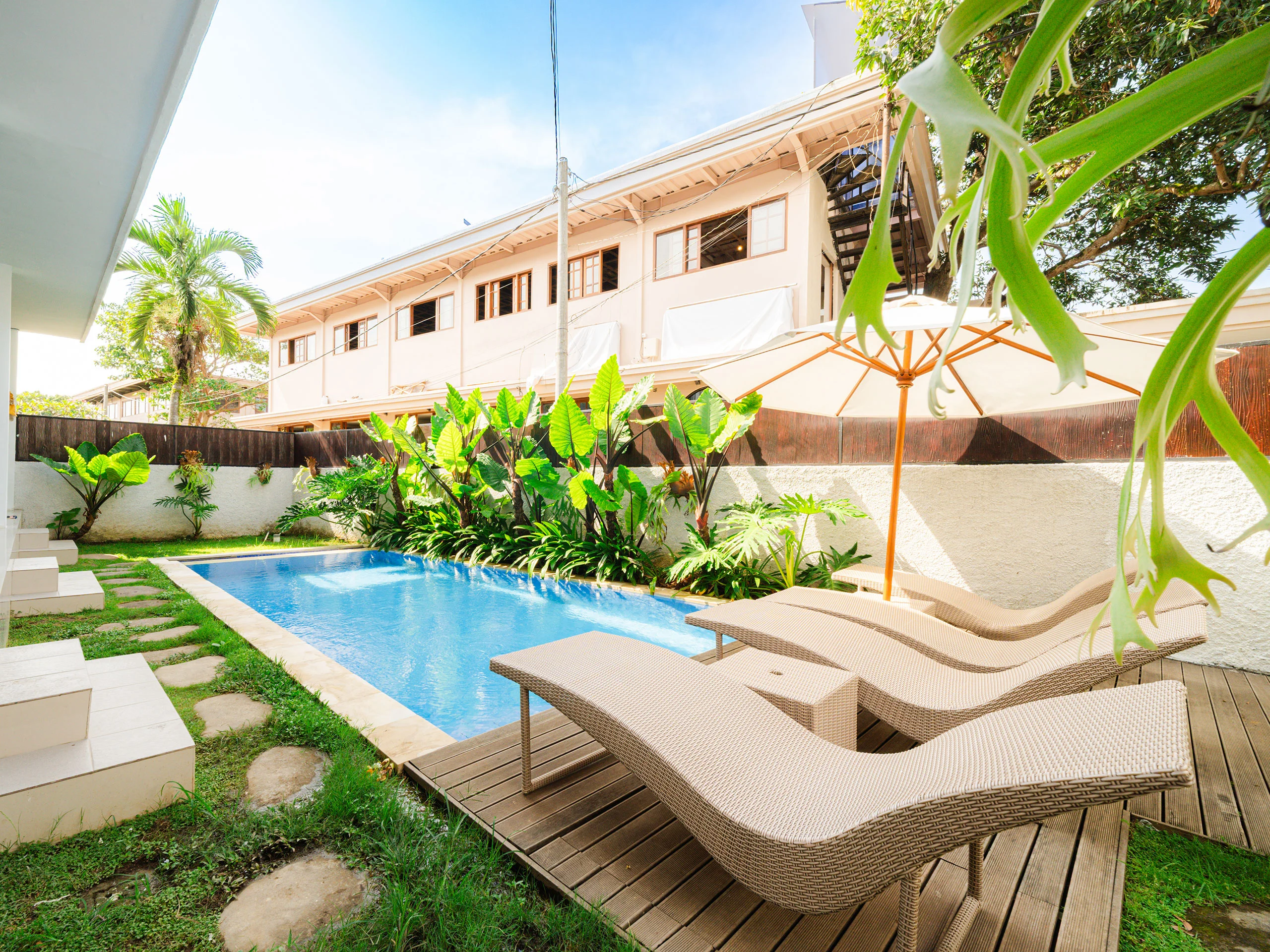 suite-pool-08042026-1