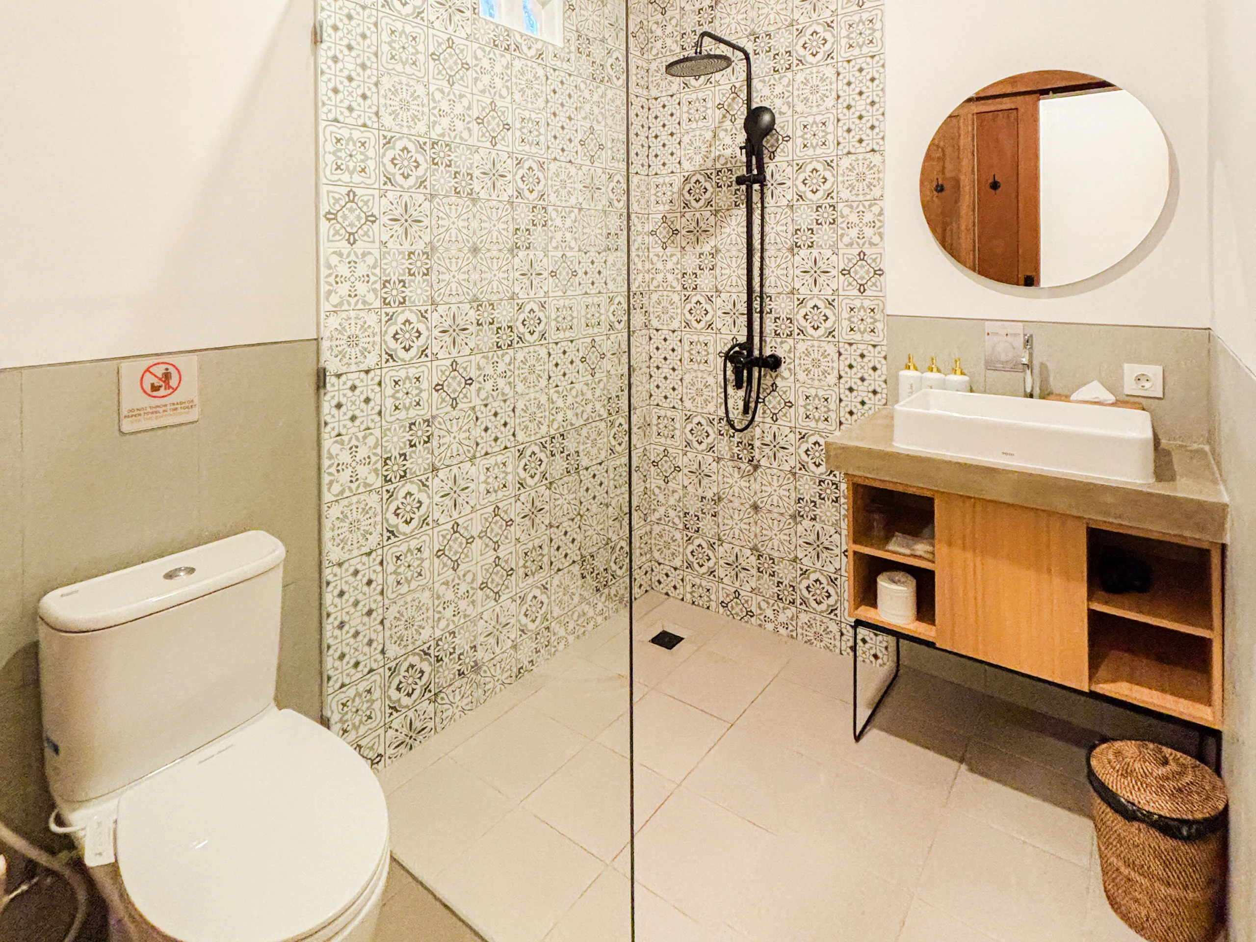 twin-king-bathroom-08042026-4